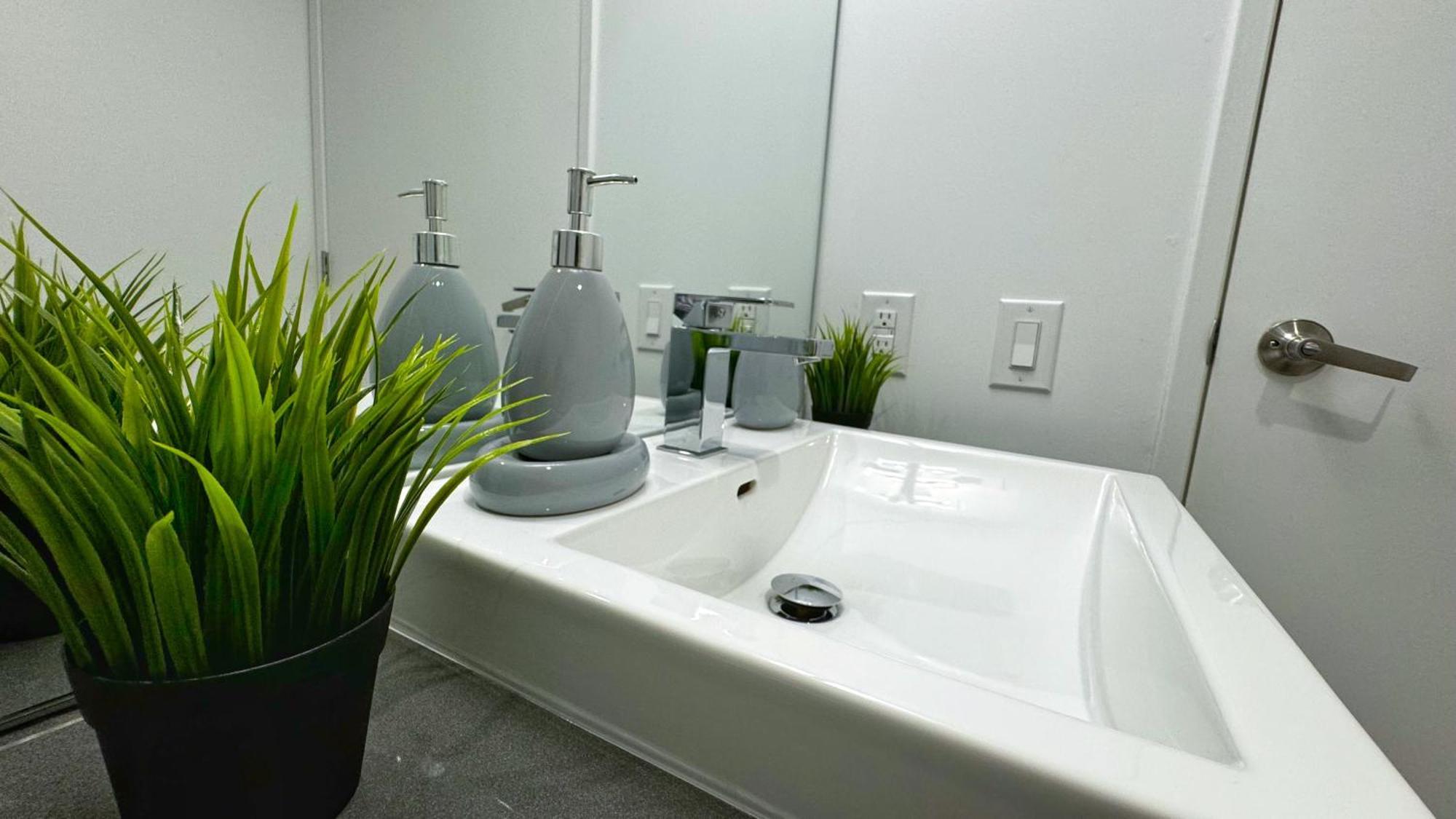 Cozy 1Br Apt - Downtown Winnipeg Ngoại thất bức ảnh